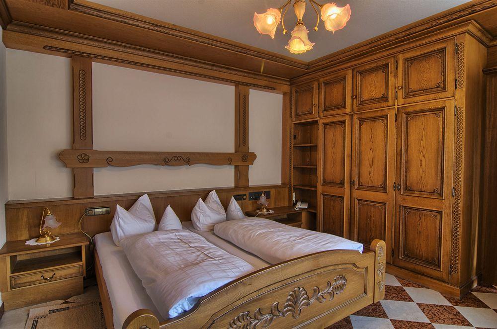 Hotel Hirsch Bad Peterstal-Griesbach Esterno foto