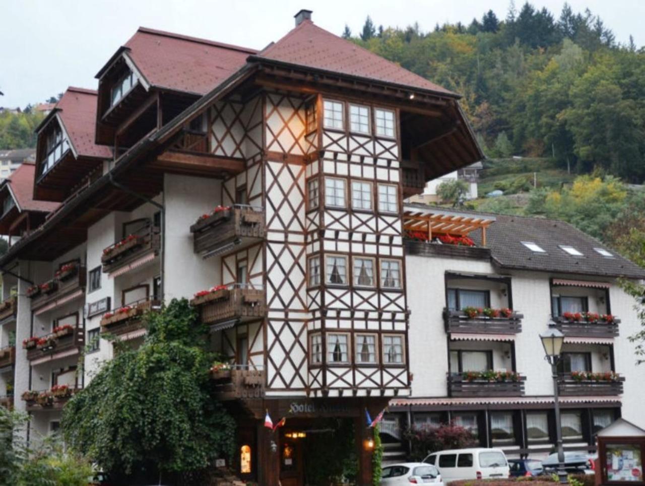 Hotel Hirsch Bad Peterstal-Griesbach Esterno foto