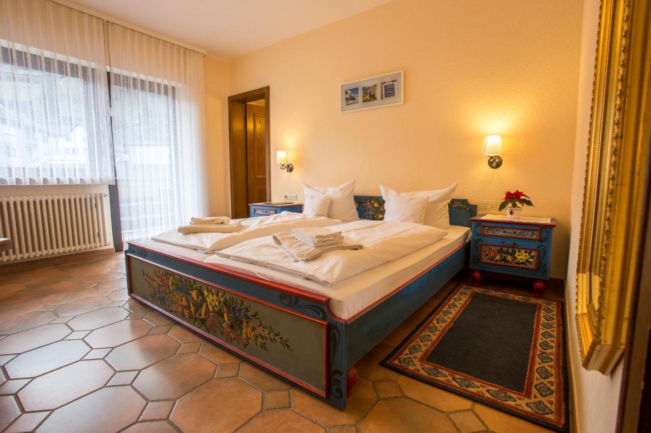 Hotel Hirsch Bad Peterstal-Griesbach Esterno foto